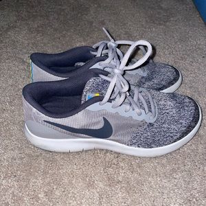 Nike FLEX contact in grey